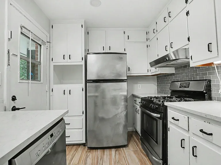 3535 Roswell Rd NE — Photo 5