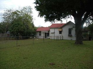 616 E Blanco Rd, Boerne, TX 78006