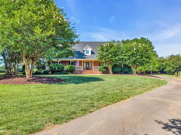 107 Rubiwood Cir, Greer, SC 29651