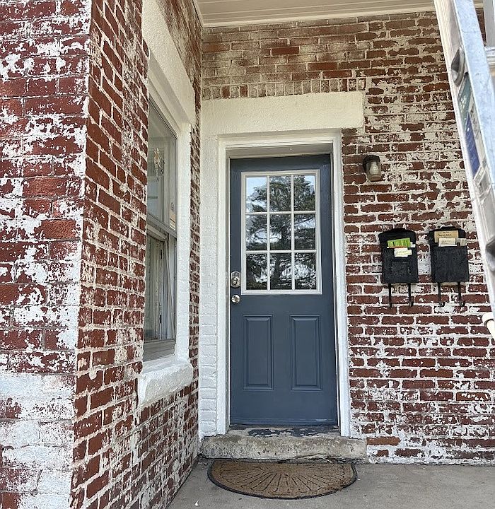 1st image of 700 E Missouri Ave #Top