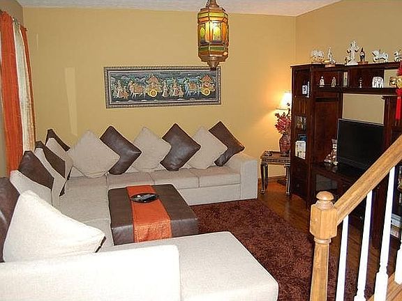 5th image of 1645 Sunnington Grove Dr