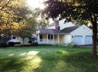 15 Girard Ave, Farmington, CT 06032