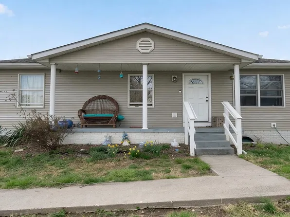 176 Elementary Dr, Martinsburg, WV 25404