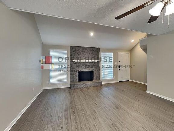 5th image of 22423 Hollybranch Dr