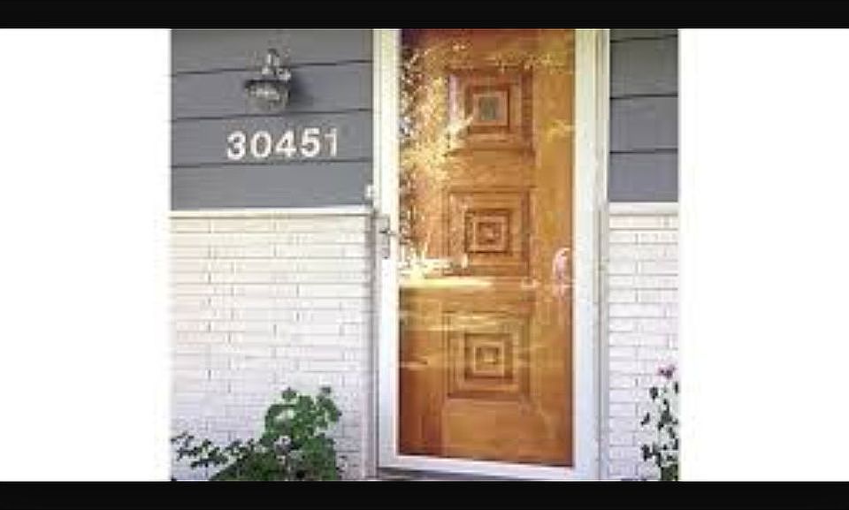 2nd image of 30451 Embassy St