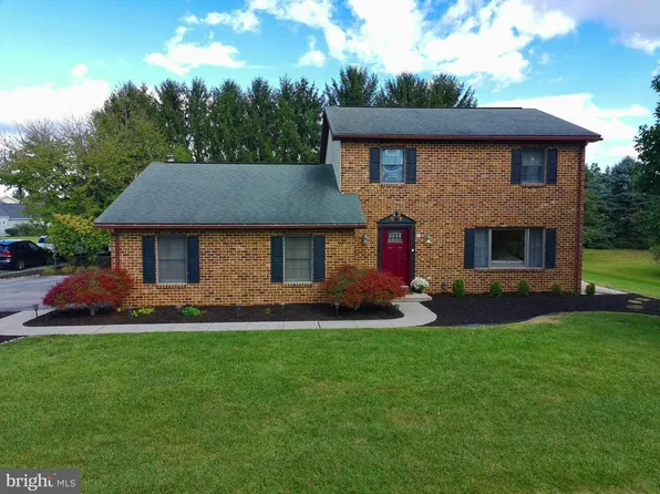 3542 Turnberry Dr, Chambersburg, PA 17202