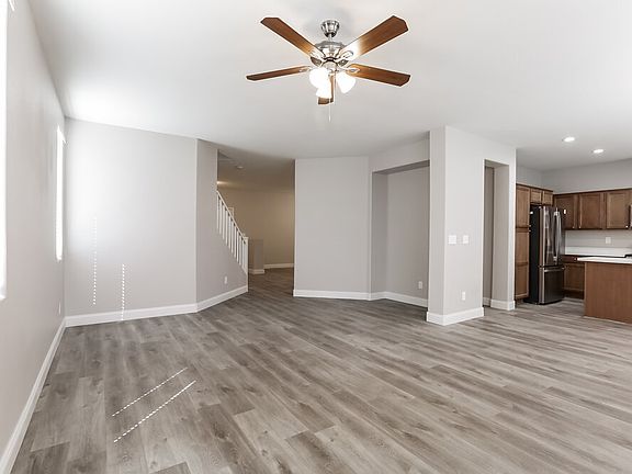 5th image of 704 Blue Barrel St