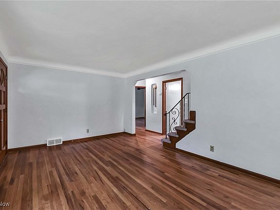 4th image of 4753 Summer Ln