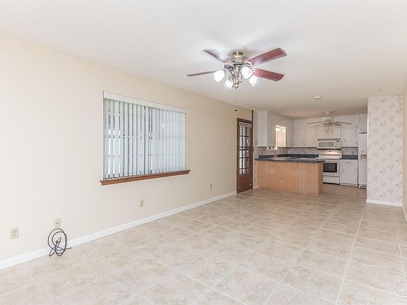 5th image of 8215 Sharkhead Cir