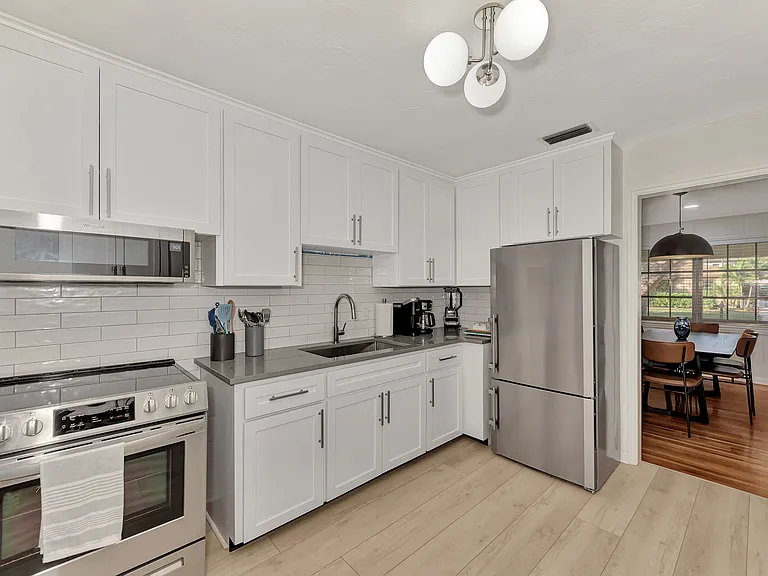 1726 Floyd St — Photo 18