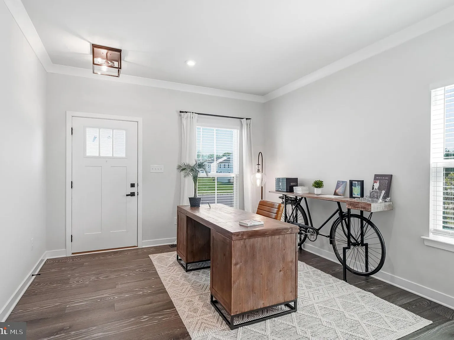 3 bed, 3.5 bath, 2880 sqft, $4,000 — Photo 3