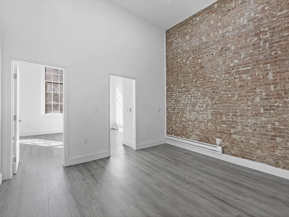 1st image of 111 E 38th St APT 2A