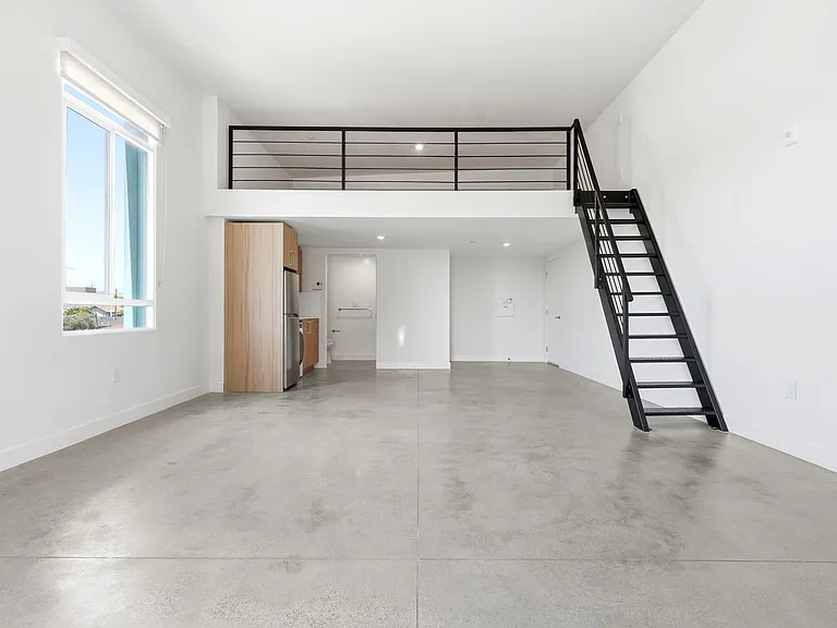 Step Designer Lofts — Photo 142
