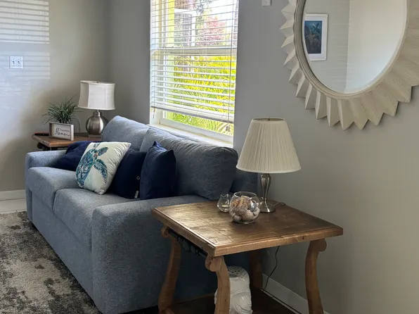 85 N Orange St, Englewood, FL 34223