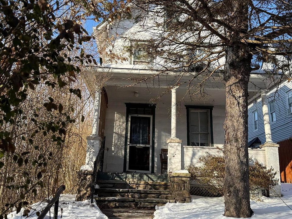 2nd image of 431 Grant St