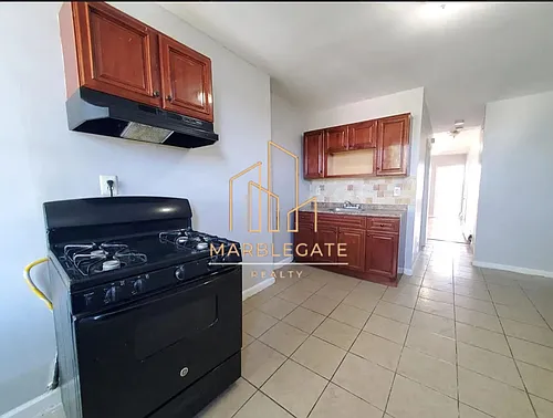 95 16th Ave #33R Photo 1