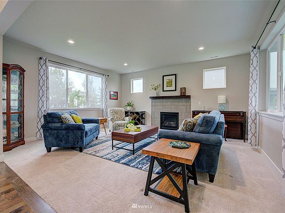 5th image of 8415 8th Pl SE