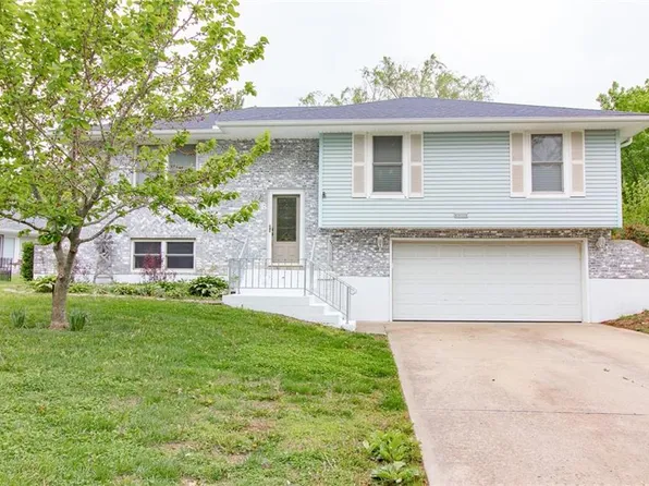 1208 Cambridge Dr, Warrensburg, MO 64093