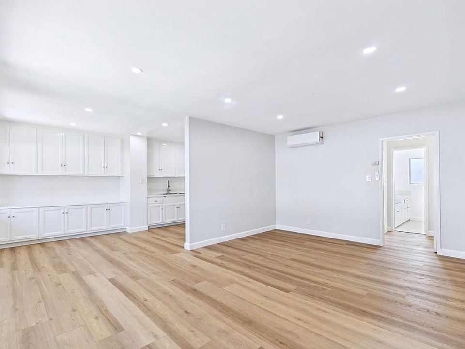 1st image of 1221 Lyndon St APT 20