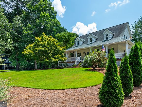 3rd image of 205 Birchmead Dr