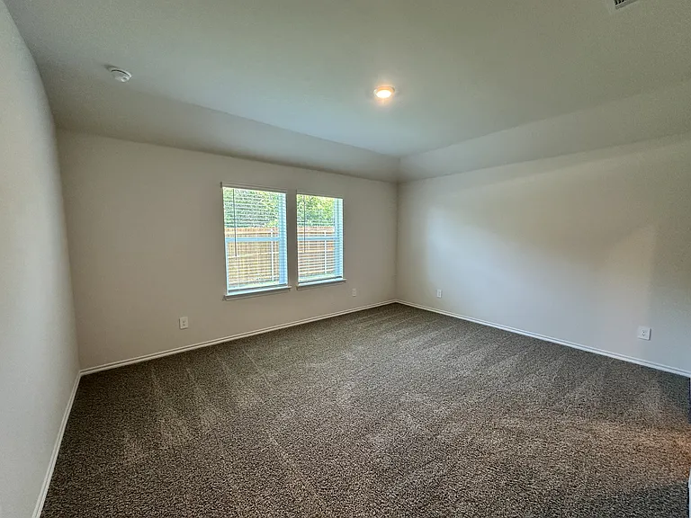 3310 Catamount Dr — Photo 11