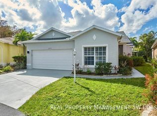 10735 Maui Cir, Estero, FL 33928