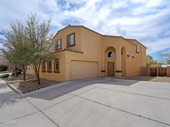 8878 E Abrams Loop, Tucson, AZ 85710