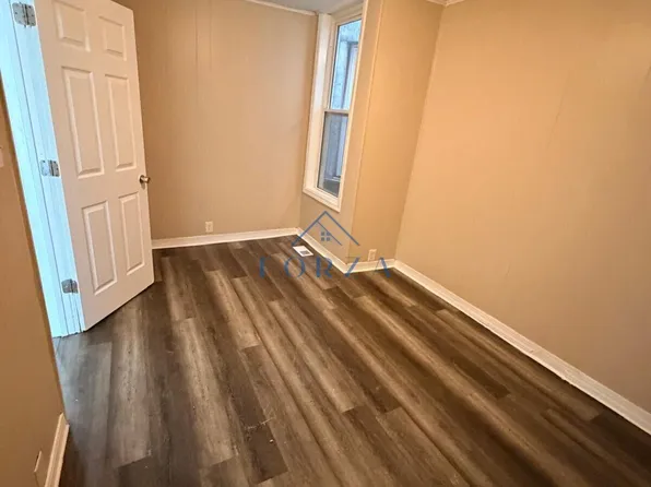 9628 S Ewing Ave #28-1, Chicago, IL 60617