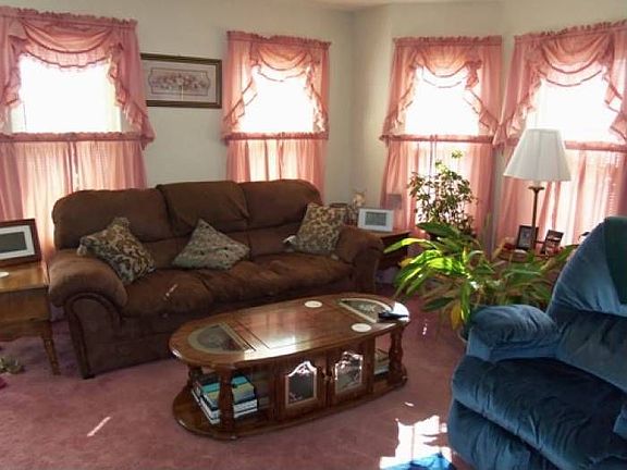 Living Room south side
