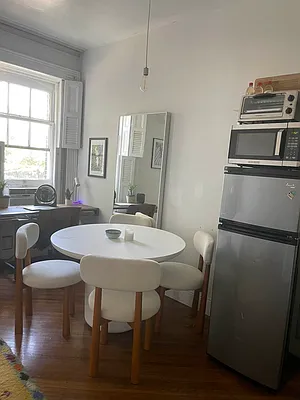 Rented by Avenues Real Estate | media 13