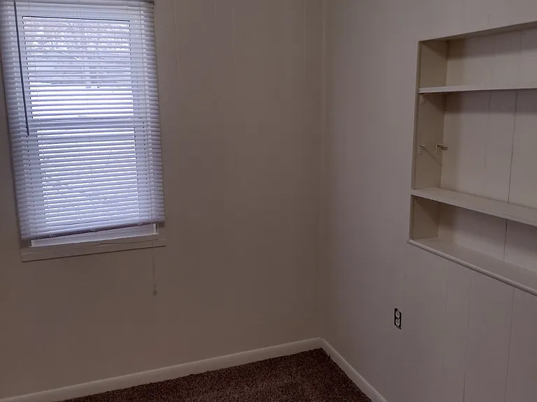 821-823 Ravencrest Ave #821 — Photo 7