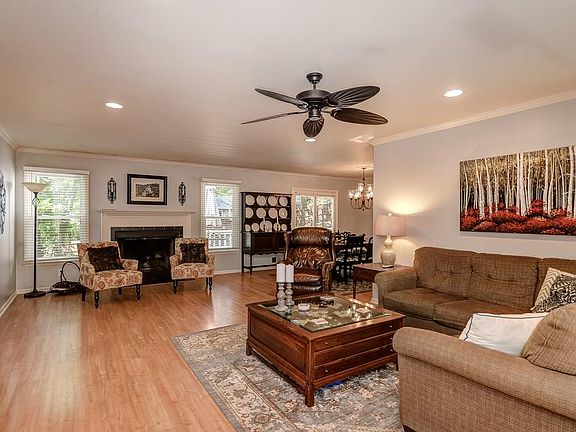 3rd image of 4292 Nowlin Dr SE