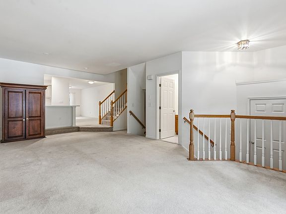 2nd image of 1414 Park Garden Ln