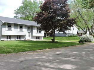9477 Golden Valley Dr, Norwalk, IA 50211