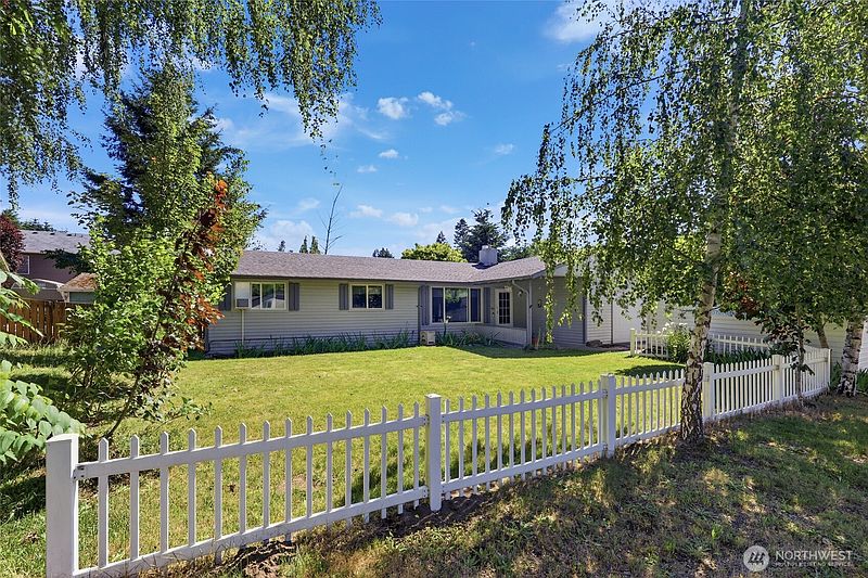 2nd image of 5743 39th Avenue SE