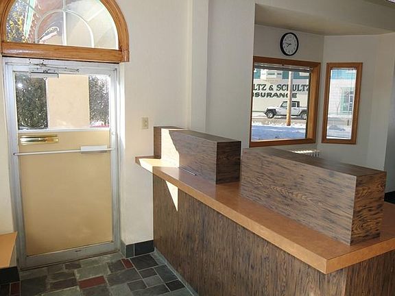 3rd image of 832 Michigan Ave
