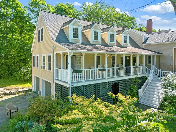 5 Bradford Road, Wiscasset, ME 04578