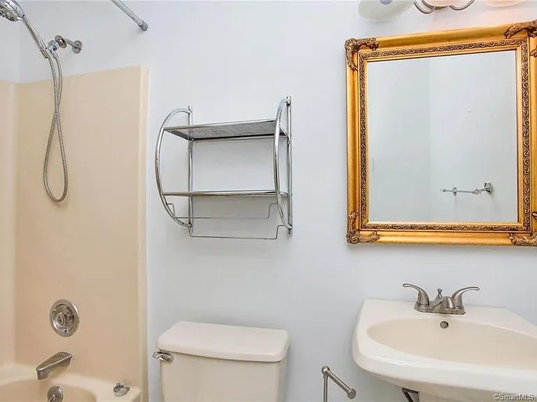 291 Hope St #B5 — Photo 23