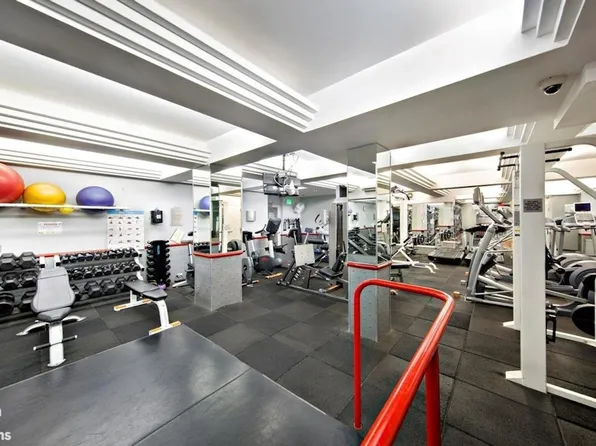 11 Riverside Drive image 10 of 13