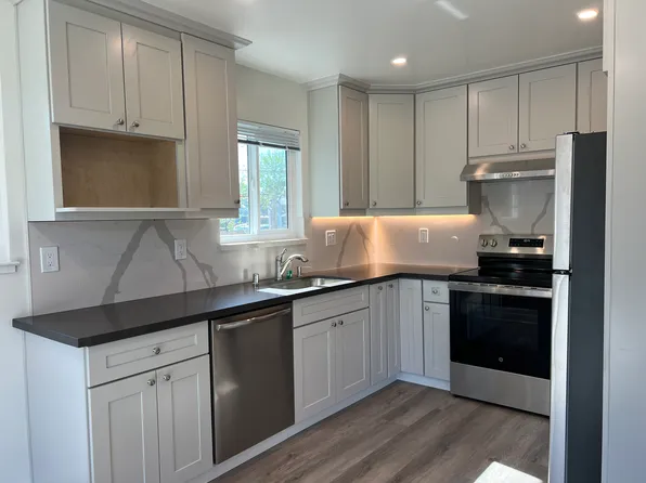 215 Roble Ave #215, Redwood City, CA 94061