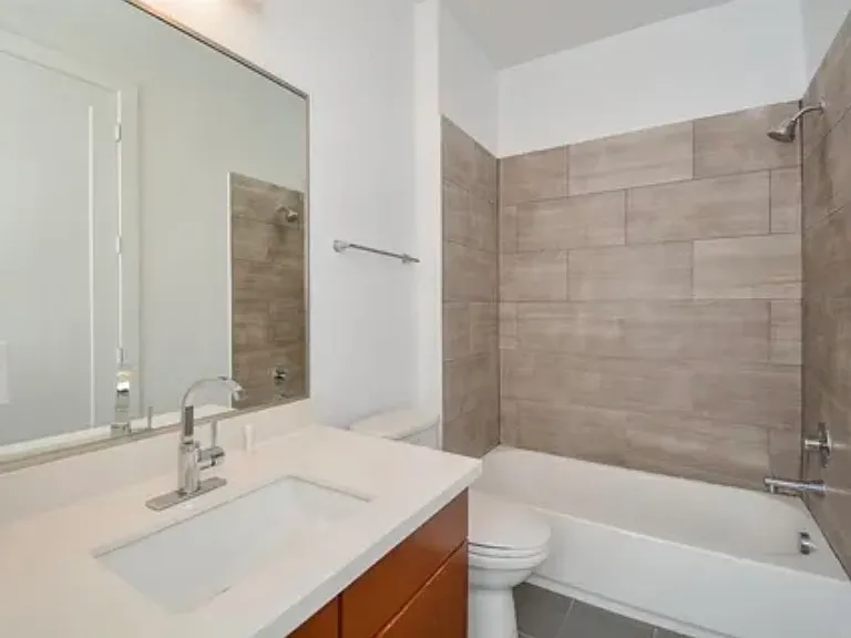 1412 McIlhenny St — Photo 5