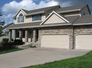 9219 Cowden Dr, Johnston, IA 50131