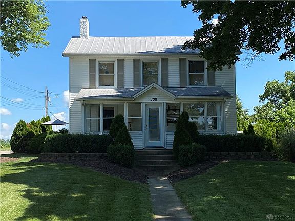 2nd image of 138 W Maple St