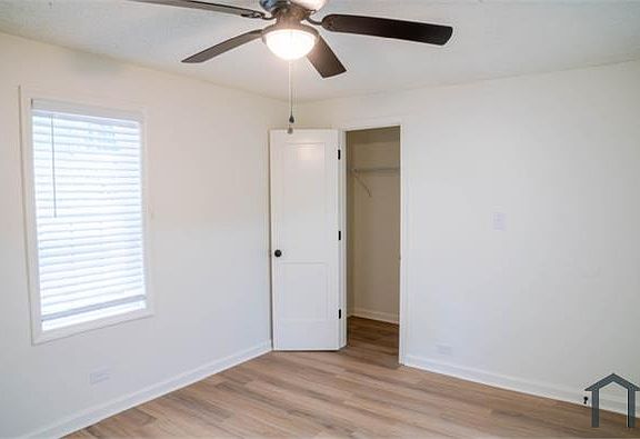 3rd image of 1148 Skyline Dr