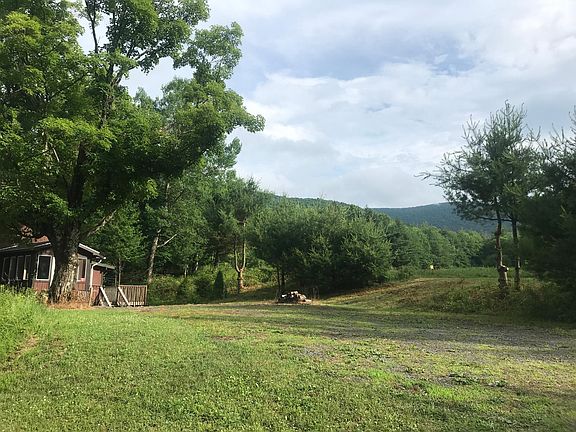 Open vistas of West Kill Mountain.