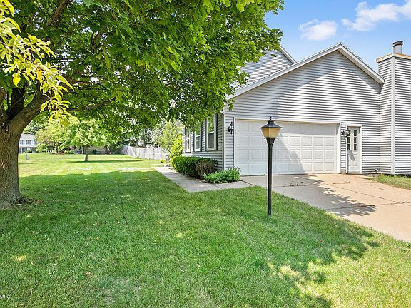 3rd image of 5580 Bentbrook Dr SE