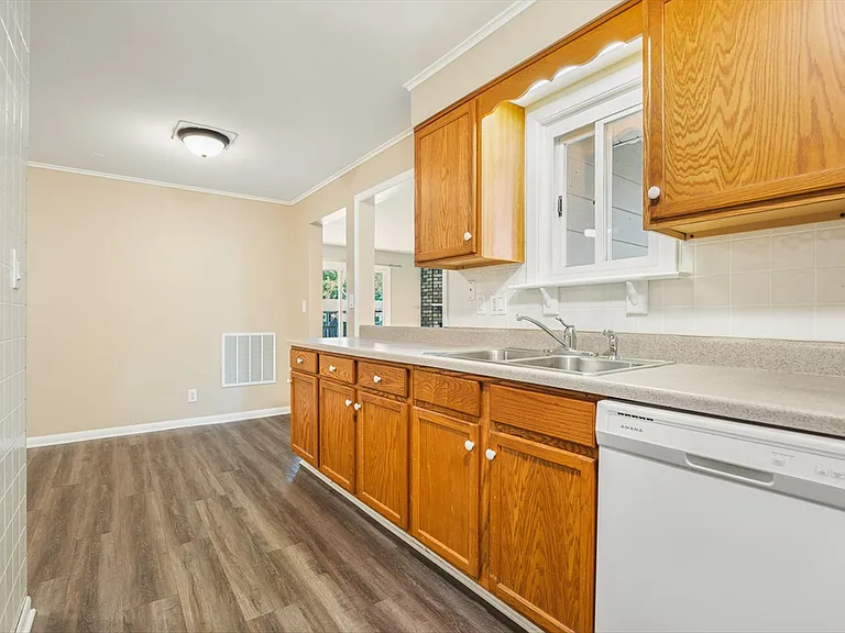 3735 Highcrest Rd — Photo 5