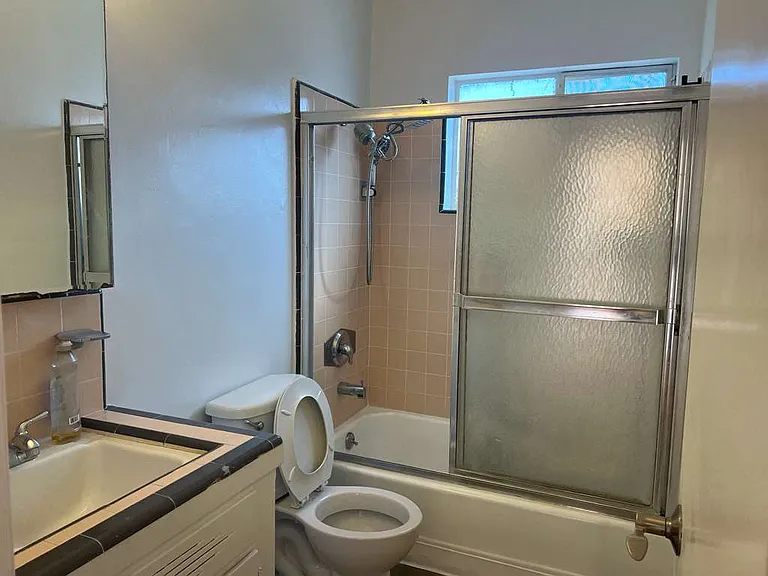1115 S Holt Ave #4 — Photo 6