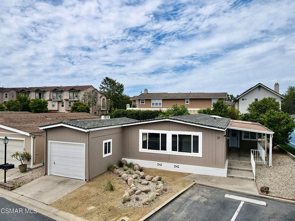 1st image of 21 Poinsettia Gardens Dr #21