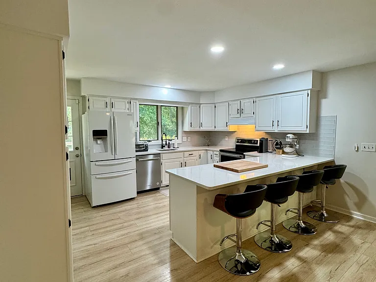 303 Long Leaf Dr — Photo 10